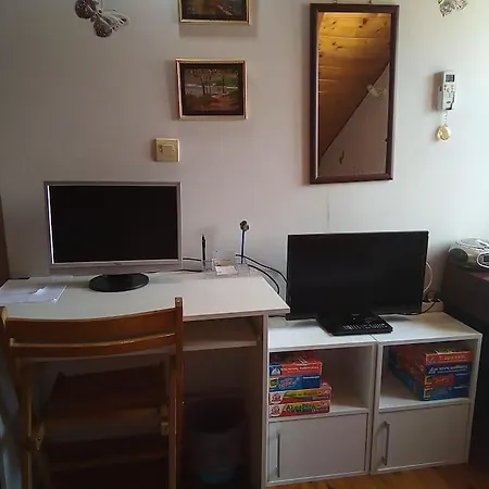 Apartment Diogenis Loft B Near Town Center *